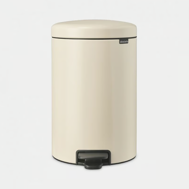 Avfallsbehllare Brabantia soft beige 20 liter frn Sjbloms